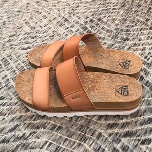 Reef platform leather sandal